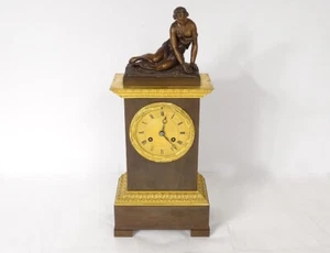 Pendule borne bronze femme coquille Saint-Jacques Restauration XIXè siècle - Picture 1 of 1