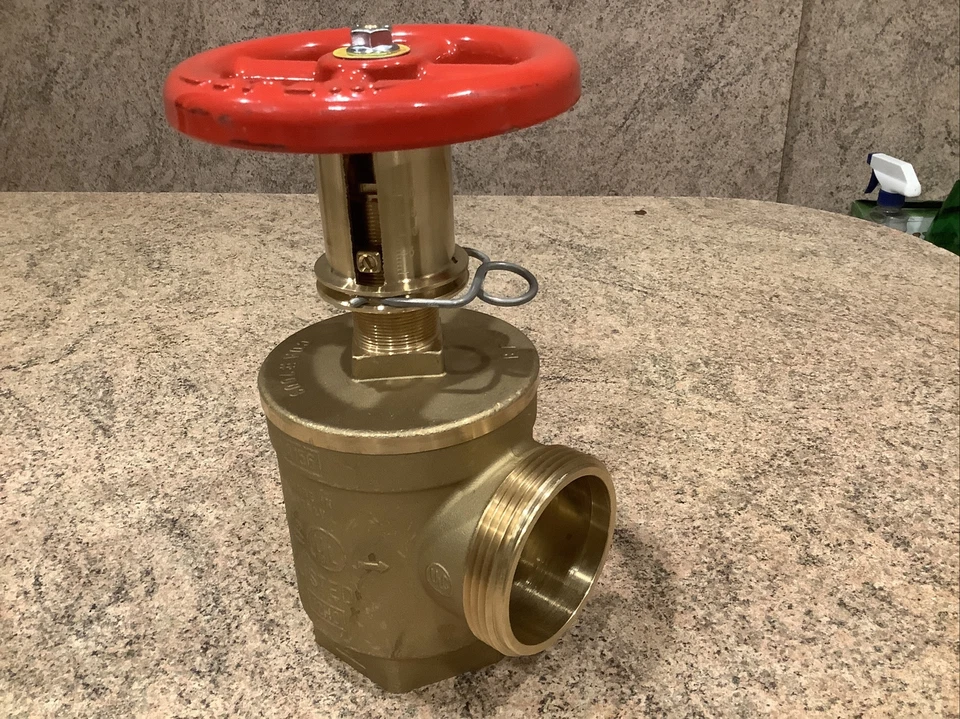 GIACOMINI Fire Hose pressure restricting angle valve 2-1/2”  A156 12HO 300PSI  - Image 1 of 4