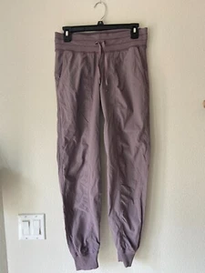 Lululemon Dance Studio Mid Rise Jogger Faint Lavender SZ 6 - Picture 1 of 3