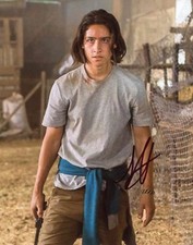 ~ LORENZO JAMES HENRIE Authentic Hand-Signed FEAR THE WALKING DEAD 8x10 Photo D