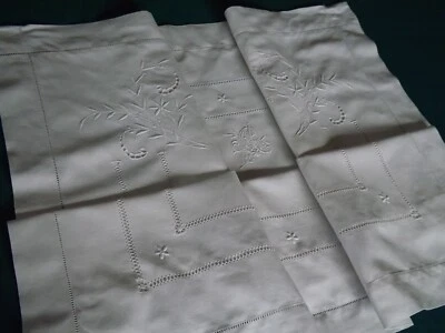 taie d'oreiller brodée, mono A C, ancienne - Photo 1/4