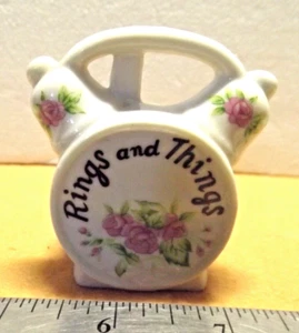 VINTAGE PORCELAIN RINGS and THINGS DECORATIVE HOLDER - Picture 1 of 4