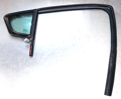 CHEVROLET VOLT 2012 VENTANA TRASERA DERECHA TIRA METEOROLÓGICA VENTANA DELTA CRISTAL 22906078 Foto 1 de 4