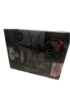 Cravatta Star Wars serie nera primo ordine forze speciali caccia nuova uk RARA - Foto 1 di 9