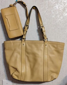 Borsa a tracolla Coach beige marrone crema pelle di mucca J0817-F13033 e portafoglio - Foto 1 di 21