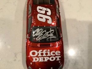 CARL EDWARDS AUTOGRAPHED 2006 FORD FUSION OFFICE DEPOT RED CHROME DIECAST & CARD - Picture 1 of 14