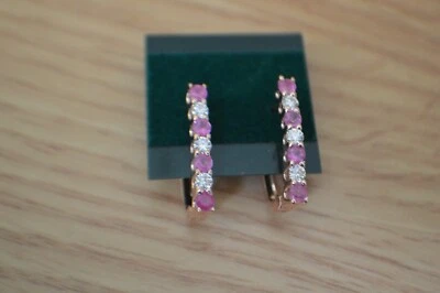 Серьги из чистого серебра с розовым сапфиром/муассанитом 1,25 карата Мозамбик 18 карат - Изображение 1 из 4