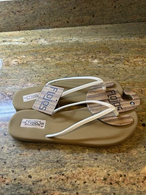 Женские шлепанцы Flojos 10 - Изображение 1 из 4