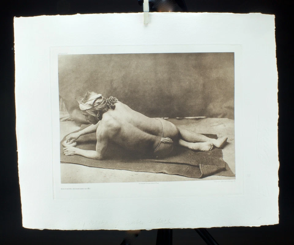  Edward S.Curtis Fotograbado Molienda Medicina Zuni Classic Gravure Company  Foto 1 de 1