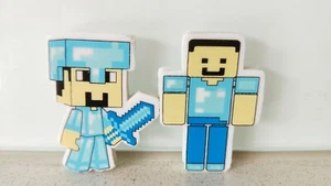 Minecraft Set of 2 - Diamond Steve & Steve Easer / Rubber Stationery (Brand NEW) - Picture 1 of 3