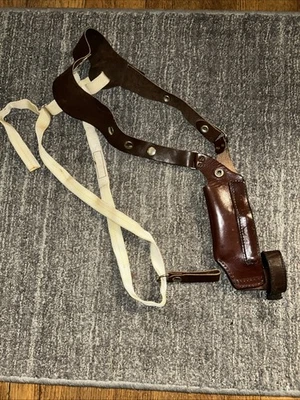 Vtg Smith & Wesson 43-32 Brown Leather Shoulder Holster LH? K Frame 2-2 1/2” - Image 1 of 4