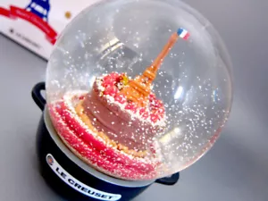 Le Creuset Snow Globe 2019y limited France Christmas Snowdome Navy Super Rare - Picture 1 of 4