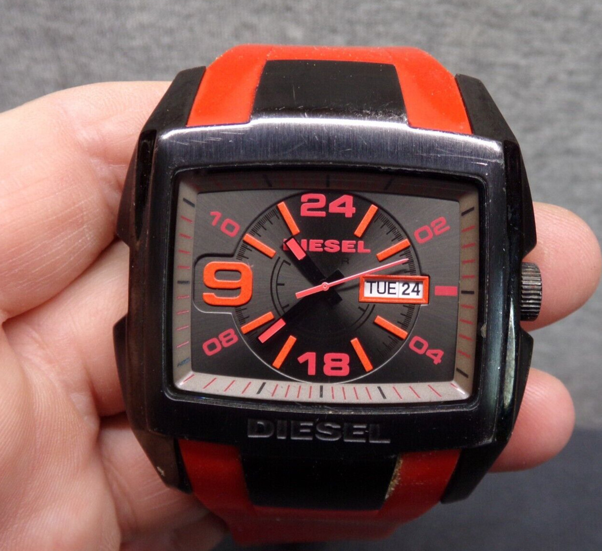 00s DIESEL 腕時計 y2k フェード 00s DIESEL 腕時計 y2k フェード（Diesel Rectangle