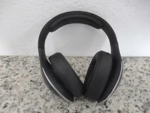 GENUINE MERCEDES BENZ WIRELESS HEADPHONES 3D NC SOUND A2238208604 - Picture 1 of 12