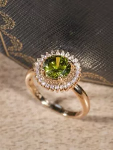 Luxury Engagement Flower Shape Women Ring With Simulated Peridot & Moissanite - Picture 1 of 6