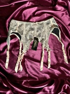Dita von Teese ~ SAVOIR FAIRE ~ suspender garter belt BNWT UK 10 pink lace - Picture 1 of 4