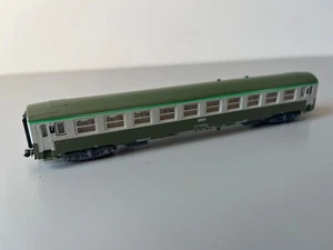 ARTRAIN N VOITURE UIC 2ème CLASSE BICOLORE SNCF SANS BOITE - Foto 1 di 5
