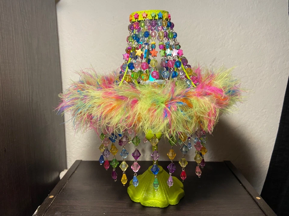 Candelabro frisado lâmpada de chá peludo - suporte de lâmpada de chá verde limão -multi  - Imagem 1 de 4