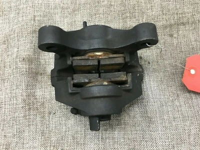 Pinza izquierda Yamaha SRX VMAX Venture Viper Venom OEM 8DF-2580T-01-00 usada Foto 1 de 4