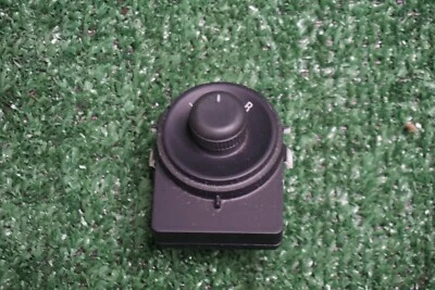 2011 2012 2013 2014 2015 CHEVROLET SONIC левый передний переключатель стекла OEM 25872074 - Изображение 1 из 3