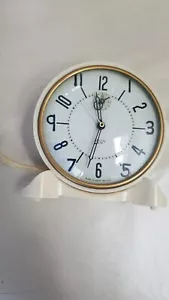 Retro Vintage Deco SMITHS SECTRIC Cream Bakelite Electric Table Alarm Clock - Picture 1 of 4