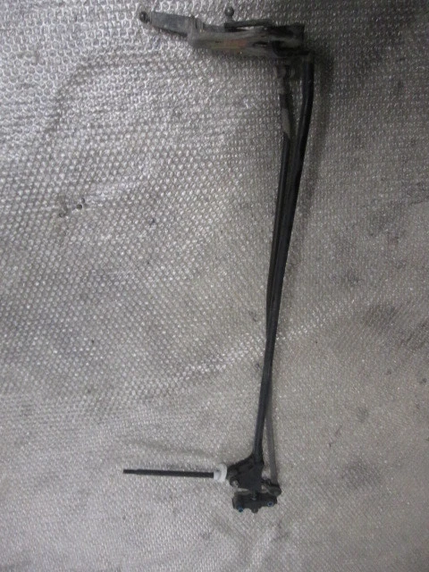 UKE101070 Lever Ropes Gear ROVER 200 1.4 B 76KW 5M 5P (1999) Replacement Used - Image 1 of 1