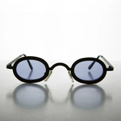 Gafas de sol ovaladas micro vintage con lentes moradas - Desierto Foto 1 de 3