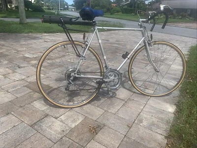 Schwinn World Sport años 80 para hombre 10 velocidades todo original necesita trabajo Foto 1 de 4