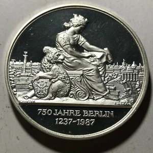 750 años Berlín 1237-1987 5 onzas medalla redonda de plata .999 - Imagen 1 de 3