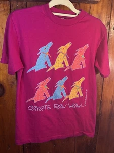 T-shirt vintage Coyote Pow Wow Team Meeting donna rosa medio viola - Foto 1 di 8