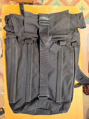 Mochila Bolso Mission Workshop Negra Arkiv R8 con Módulos y Correa Extra Foto 1 de 4