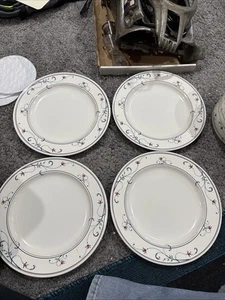 Mikasa Intaglio Annette Dinner Plates CAC20 Blue Red Scrolls Rim 11 In Set Of 4 - Picture 1 of 3