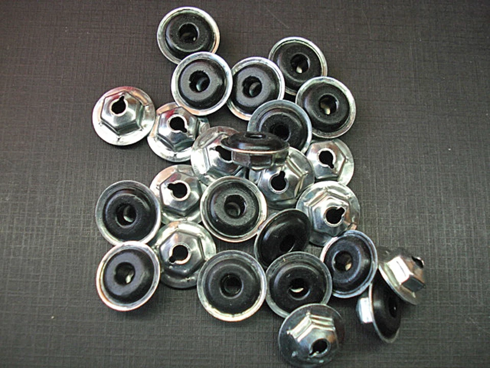 25 piezas 10-24 tuercas de clip de moldeo con sellador de neopreno Ford Lincoln Mercury  Foto 1 de 1