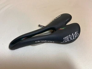 ¡NUEVO! Sillín Selle SMP Drakon, negro, rieles AISI 304, 139 mm - Imagen 1 de 4