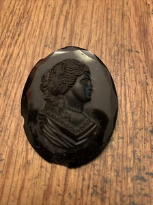 Antique oval black on black glass woman cameo C clasp Pin - Picture 1 of 6