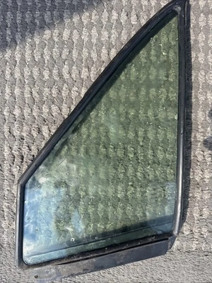 2014 2015 2016 SUBARU FORESTER CONDUCTOR IZQUIERDO PUERTA DELANTERA VENTILACIÓN VIDRIO 61012SG111 Foto 1 de 4