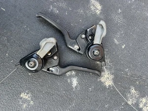 Shimano ST-M050 3x7 speed brake/shifter combo combined integrated sti Pair of - Picture 1 of 3