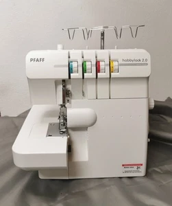 Overlock Pfaff Hobbylock 2,0 Gebraucht, mit Zubehör, CD und Garn dabei - Bild 1 von 9