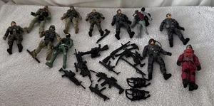 Militär Figuren und Zubehör Konvolut 4-5 cm BN4 - Bild 1 von 9
