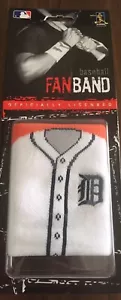 Detroit Tigers Team Embroidered Logo Jersey Wristband FanBand - Picture 1 of 2