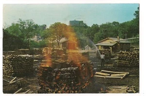 Making Charcoal At JACK DANIEL'S WHISKEY Lynchburg Tennessee Postcard TN 1983 - Picture 1 of 2