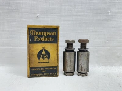 Par de pernos y bujes de resorte trasero Chrysler DeSoto Dodge Plymouth NORS 1936-1941 Foto 1 de 4