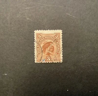 New Zealand. Edward VII. 1902-07. 3d Yellow/Brown - Hula Birds. SG309. Used. - Image 1 of 2