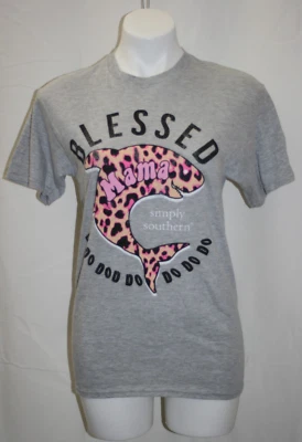 Camiseta Simply Southern Para Mujer Gris Blessed Mama Shark SS | Talla: S Nueva Con Etiquetas Foto 1 de 4