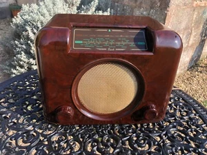 Vintage 1950s brown DAC 90A Bakelite Bush radio with cable - tested and working - Picture 1 of 7