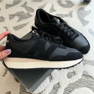 New Balance 237 Black Running Sneakers Size 6 NEW - Picture 1 of 5