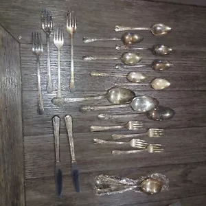 Lotto vintage di posate originali Wm Rogers Mfg Co 1940 AVALON-CABIN placcato argento - Foto 1 di 18