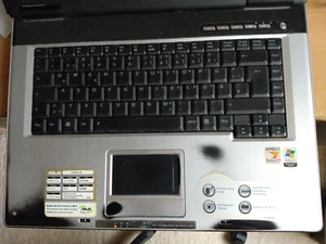 Asus Z53M Notebook,1GB Ram,kein Netzteil, keine FP, AMD Turion64x2,siehe Bilder - Bild 1 von 9