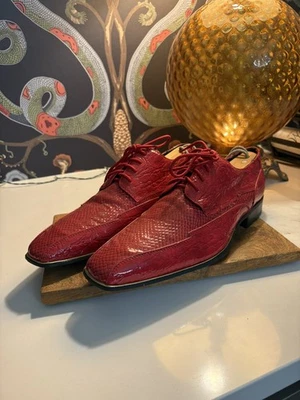 Vintage Hugo Vitelli Red Faux Alligator Print Shoes W/ Wooden Shoe Trees - Image 1 of 4