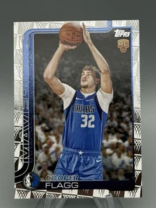 COOPER FLAGG 2025-26 Topps Basketball #201 TIP OFF PARALLEL SP Mavericks - Bild 1 von 2